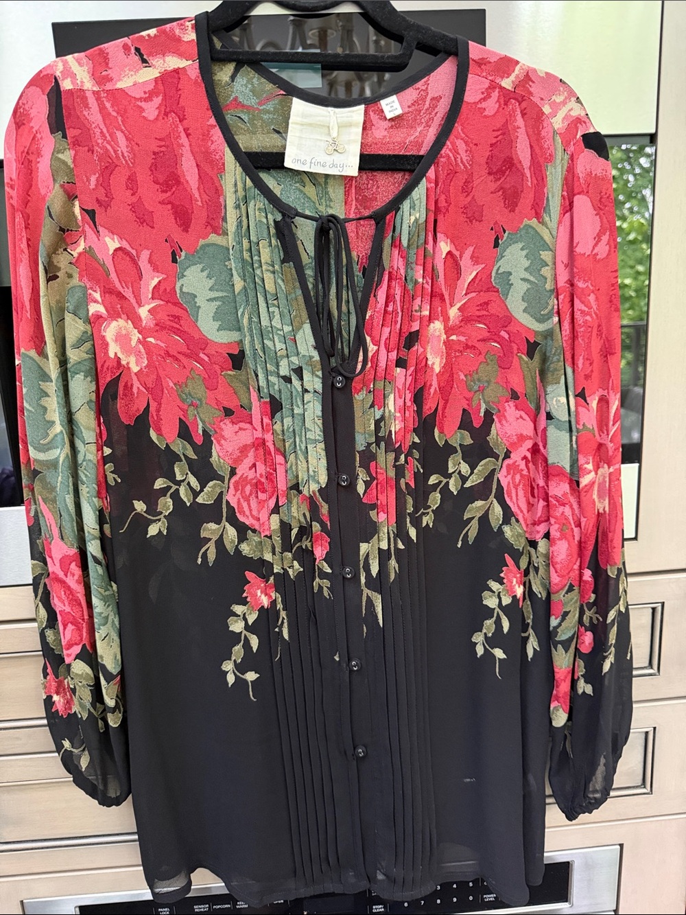 Anthropologie Black Floral Tie-Neck Blouse - Red & Green Floral Sz L